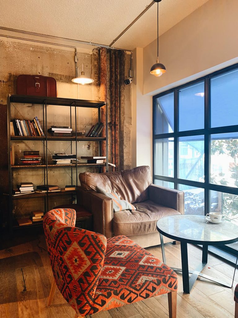 small brown and rustic couch and sofa for bachelors